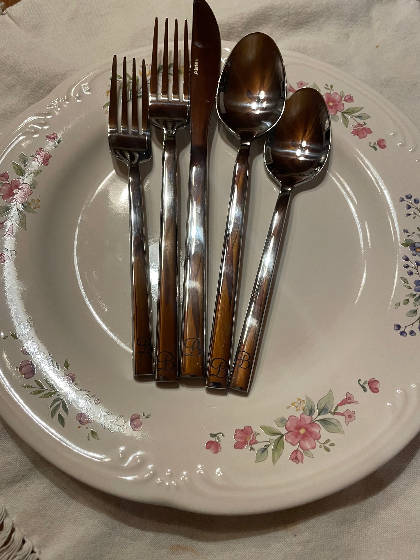 Set of 4 SS silverware.